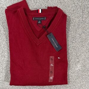 Tommy Hilfiger Men's V-Neck Sweater in Rich Red